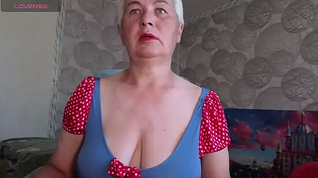 Snapshot of NicoleOlla chatting on 06-07-26, 02:05 NicoleOlla online show from 06-07-26, 02:05