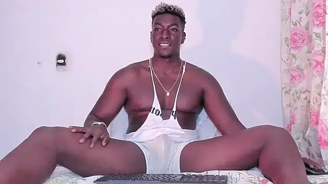 Snapshot of michaell_james7 chatting on 12-30-24, 02:09 michaell james7 online show from 12-30-24, 02:09