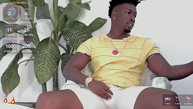 Snapshot of michaell_james7 chatting on 11-14-25, 02:49 michaell james7 online show from 11-14-25, 02:49