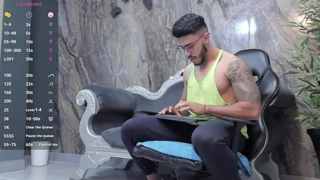 Liam Kleiin online show from 01-11-25, 11:45