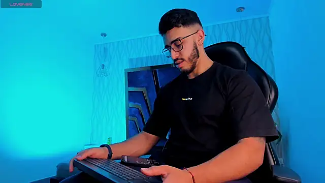 Liam Kleiin online show from 11-27-25, 11:23