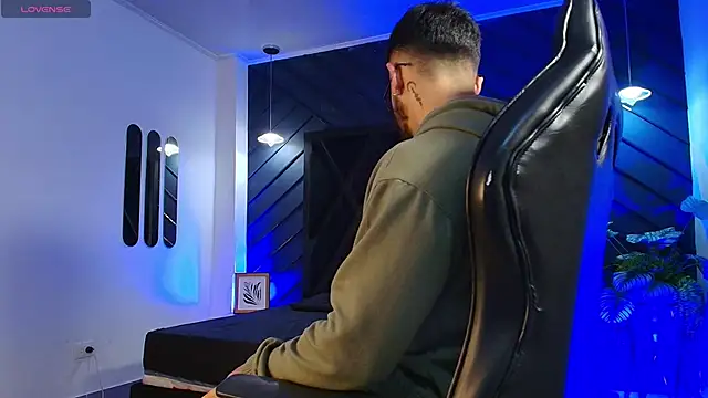 Liam Kleiin online show from 04-07-26, 11:21