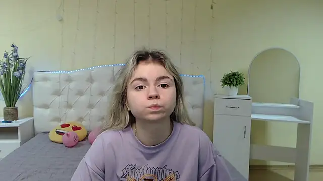 TinaRedly online show from 01-22-25, 12:48