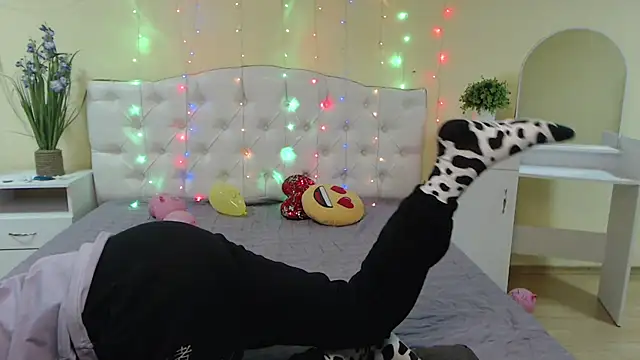 TinaRedly online show from 01-23-25, 09:50