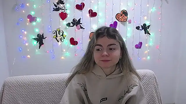 TinaRedly online show from 02-20-25, 06:28