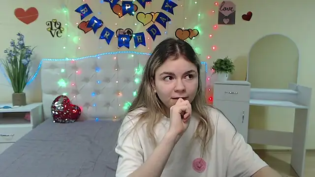 TinaRedly online show from 03-03-25, 12:48