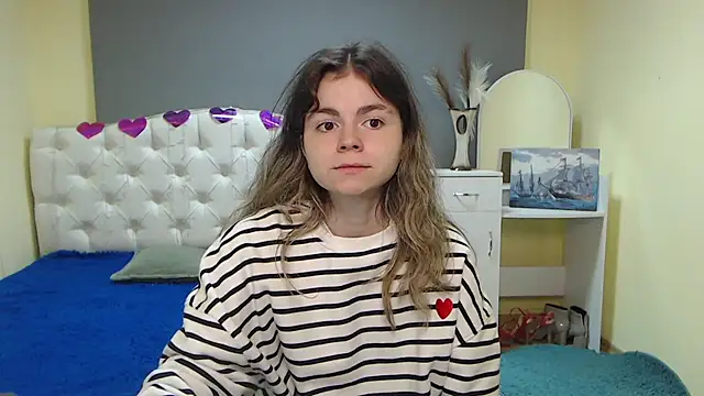 TinaRedly online show from 09-24-25, 05:27