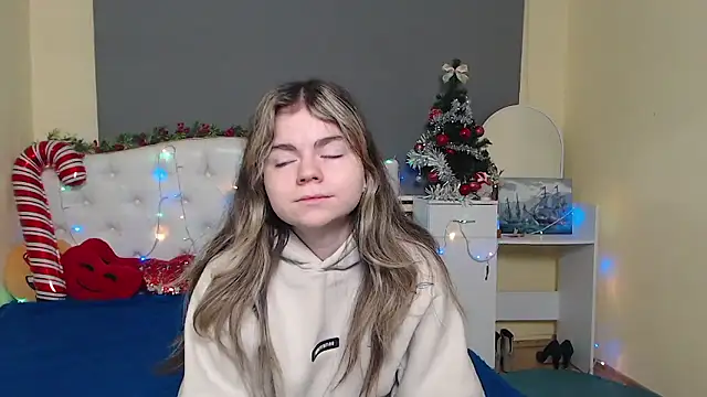 TinaRedly online show from 01-09-26, 06:38