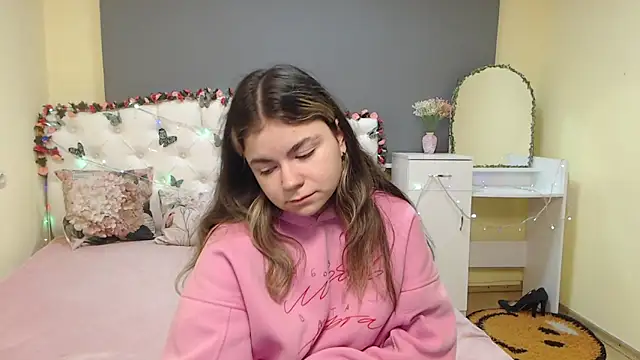 TinaRedly online show from 03-06-26, 07:05