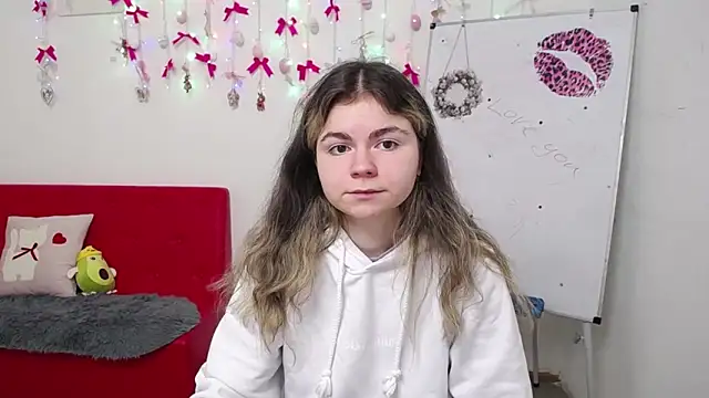 TinaRedly online show from 04-13-26, 05:29