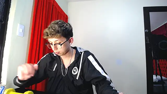 Snapshot of _Thomas_hot_ chatting on 01-31-25, 07:08 Thomas hot online show from 01-31-25, 07:08