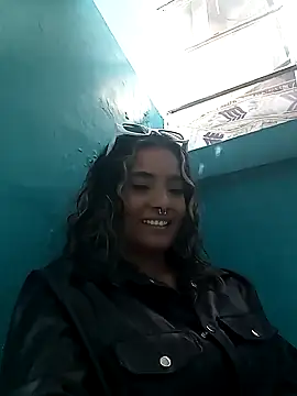 megan collins96 online show from 02-01-25, 08:47