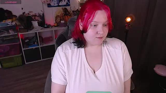 Snapshot of lissamuff chatting on 02-26-25, 07:31 lissamuff online show from 02-26-25, 07:31