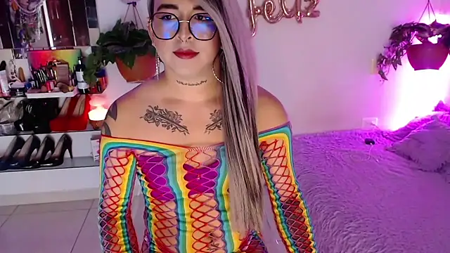 Snapshot of Laveneno_ortiz07 chatting on 10-03-25, 12:07 Laveneno ortiz07 online show from 10-03-25, 12:07