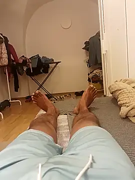 maleesa online show from 04-15-26, 03:24