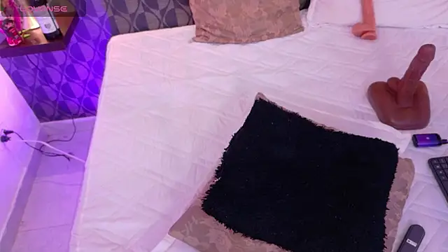 SharomRoss online show from 02-05-25, 06:26