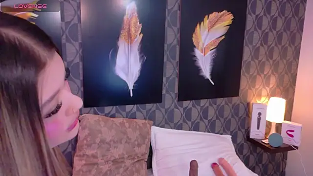 SharomRoss online show from 02-22-25, 06:08