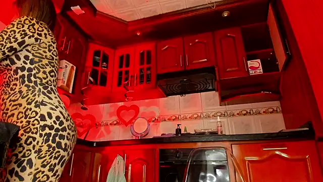 Snapshot of LaureenHills chatting on 02-15-25, 03:20 LaureenHills online show from 02-15-25, 03:20