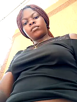 Snapshot of Sarie_sho chatting on 02-06-25, 09:53 Sarie sho online show from 02-06-25, 09:53