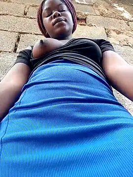 Snapshot of Sarie_sho chatting on 03-20-25, 10:21 Sarie sho online show from 03-20-25, 10:21