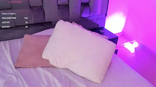 Chloe evans   online show from 02-11-25, 02:35