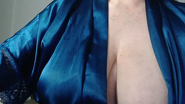 missdaniels online show from 10-11-25, 02:11