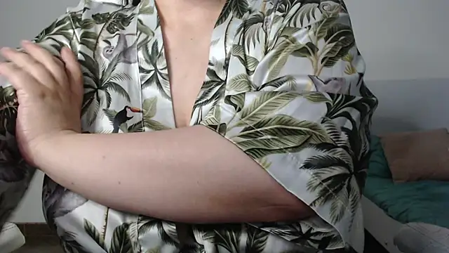 missdaniels online show from 10-15-25, 12:22