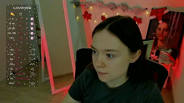 Snapshot of Florence_meow chatting on 12-21-24, 09:12 Florence meow online show from 12-21-24, 09:12