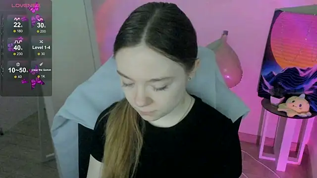 Snapshot of Florence_meow chatting on 02-28-25, 07:48 Florence meow online show from 02-28-25, 07:48