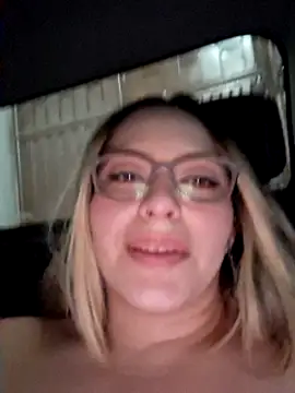 Snapshot of Valentina_St chatting on 01-07-25, 10:52 Valentina St online show from 01-07-25, 10:52