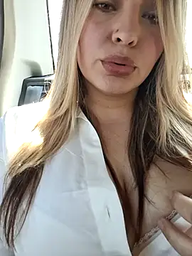 Snapshot of Valentina_St chatting on 02-01-25, 07:55 Valentina St online show from 02-01-25, 07:55