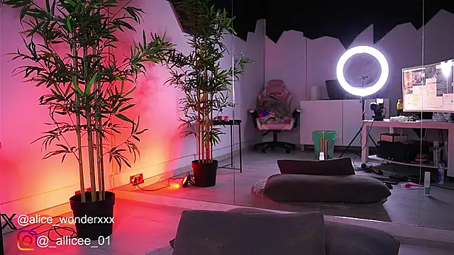 VanessaSimon online show from 03-14-25, 09:24