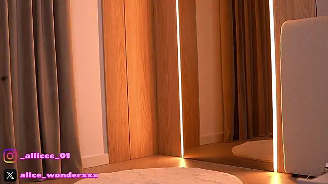 VanessaSimon online show from 03-06-26, 06:10