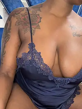 Snapshot of SexxyLunar chatting on 07-10-26, 12:15 SexxyLunar online show from 07-10-26, 12:15