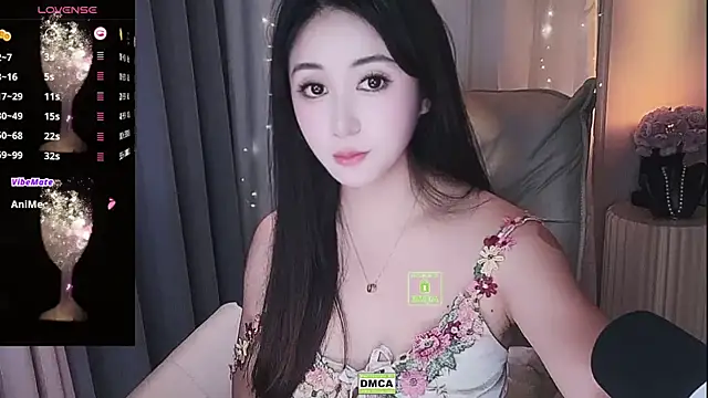 Snapshot of Liiniie-Lovers chatting on 11-08-25, 12:22 Liiniie-Lovers online show from 11-08-25, 12:22