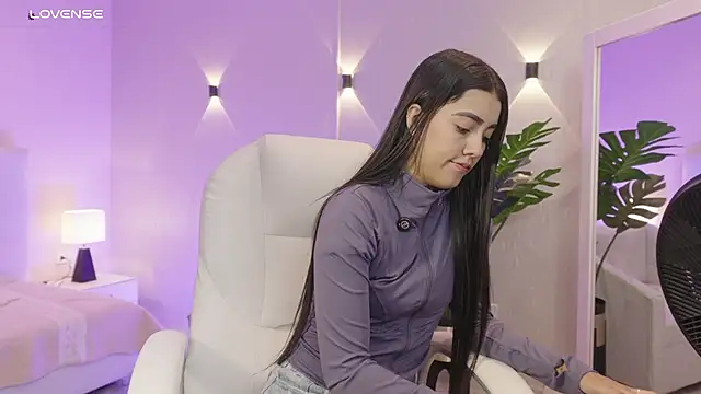 miagomezweb1 online show from 09-22-25, 12:29