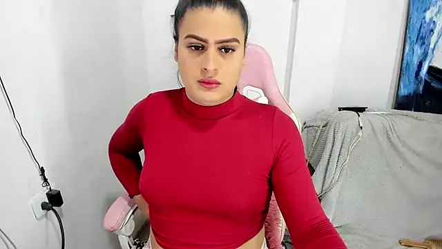 Snapshot of blonde_girl01 chatting on 10-13-25, 04:29 blonde girl01 online show from 10-13-25, 04:29