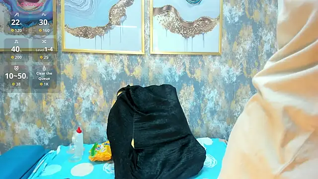 Snapshot of MonicaSchwartz chatting on 11-08-25, 02:28 MonicaSchwartz online show from 11-08-25, 02:28