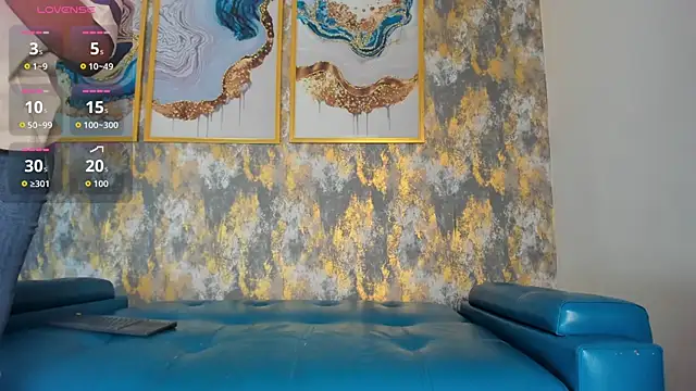 Snapshot of MonicaSchwartz chatting on 12-17-25, 08:48 MonicaSchwartz online show from 12-17-25, 08:48