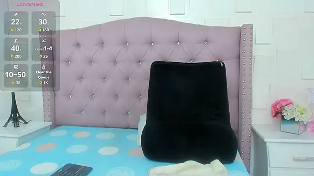 MonicaSchwartz online show from 04-08-26, 03:23