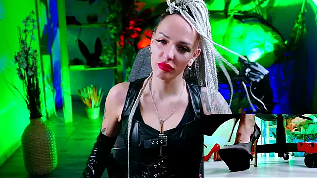 MonicaMaxwel online show from 03-16-25, 12:00