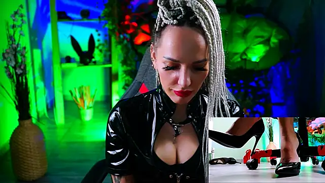 MonicaMaxwel online show from 03-16-25, 06:12