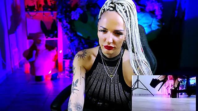 MonicaMaxwel online show from 11-13-25, 10:58