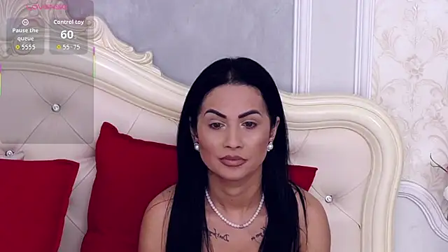 Snapshot of HeidiLust chatting on 11-18-25, 06:40 HeidiLust online show from 11-18-25, 06:40