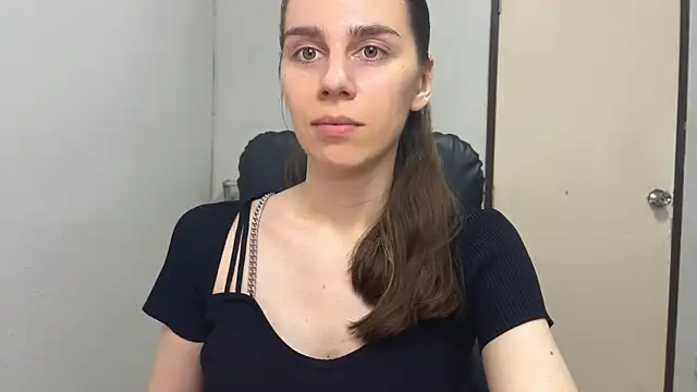 Snapshot of SassyJessi chatting on 03-04-25, 10:13 SassyJessi online show from 03-04-25, 10:13