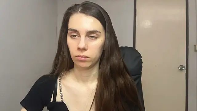 Snapshot of SassyJessi chatting on 09-10-25, 04:12 SassyJessi online show from 09-10-25, 04:12