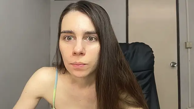 Snapshot of SassyJessi chatting on 09-14-25, 04:11 SassyJessi online show from 09-14-25, 04:11