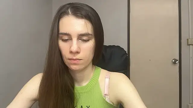 Snapshot of SassyJessi chatting on 09-22-25, 04:14 SassyJessi online show from 09-22-25, 04:14