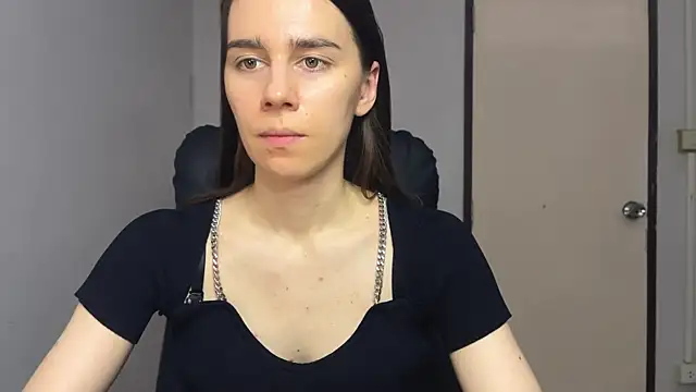 Snapshot of SassyJessi chatting on 10-30-25, 04:03 SassyJessi online show from 10-30-25, 04:03