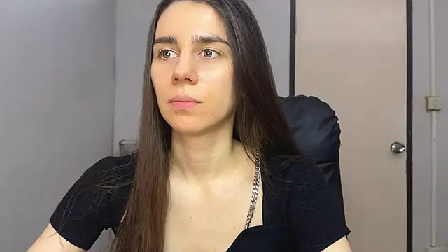 Snapshot of SassyJessi chatting on 12-18-25, 04:07 SassyJessi online show from 12-18-25, 04:07